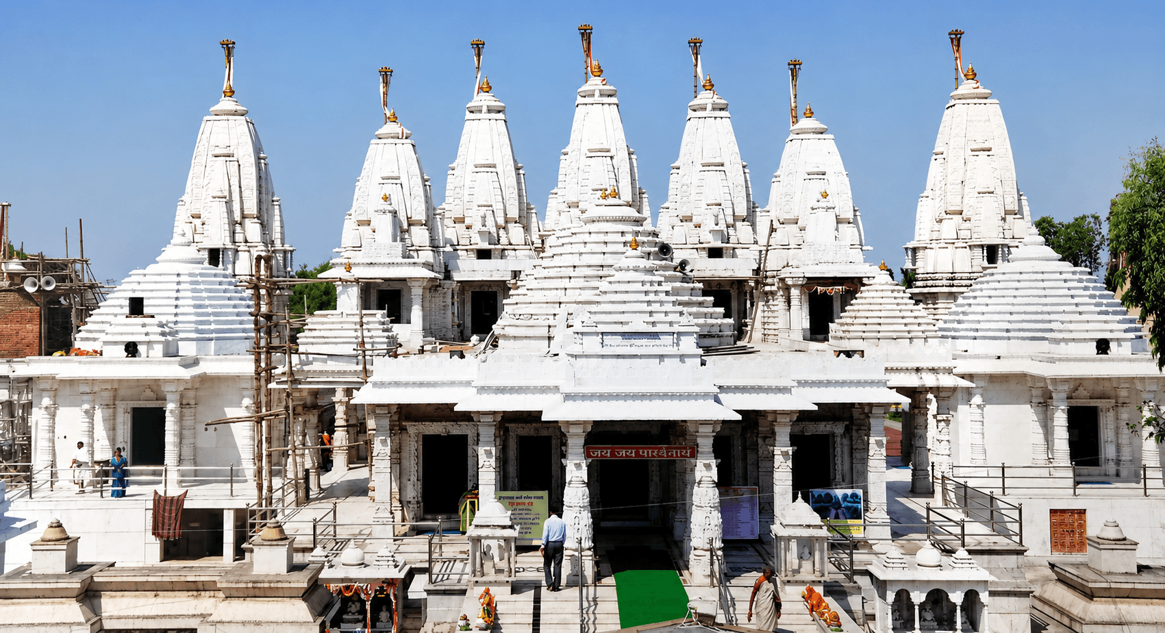Shri Parshwanath Panch Kalyanak Derasar
